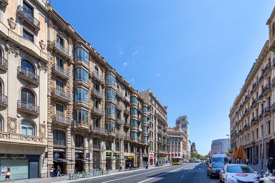 Bureau dans Barcelone, Barcelona à louer - Photo de l’immeuble – Image 2 sur 2