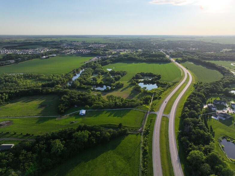 0000 Highway 6, Adel, IA à vendre - Photo de l’immeuble – Image 3 sur 22