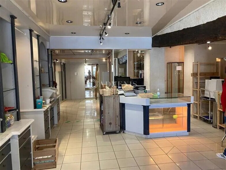 Local commercial dans Romorantin-Lanthenay à louer - Photo intérieure – Image 1 sur 5