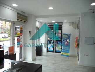 Plus de détails pour Local commercial à louer