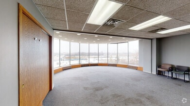1515 N Harlem Ave, Oak Park, IL à louer Numérisation 3D Matterport– Image 1 sur 8