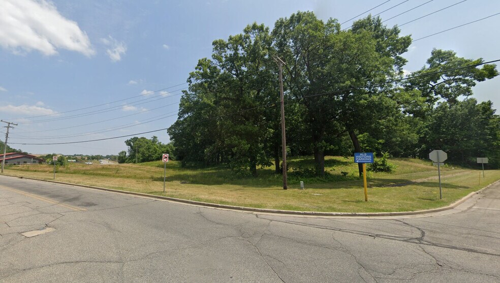 3737 Ardmore Trail, South Bend, IN à vendre - Photo de l’immeuble – Image 2 sur 8