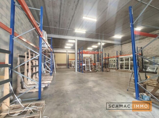 Plus de détails pour Industriel/Logistique à louer