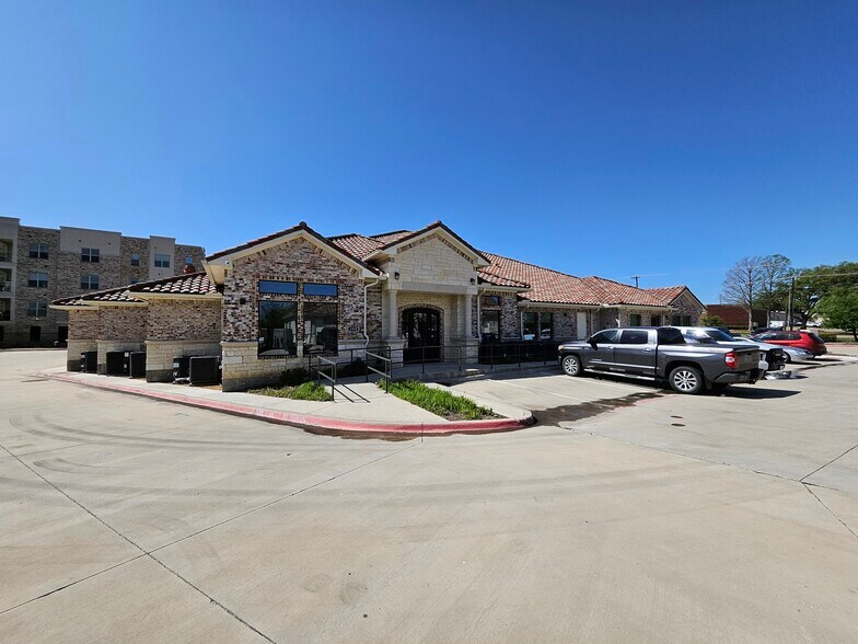800 N Plano Rd, Richardson, TX à vendre - Photo de l’immeuble – Image 2 sur 41
