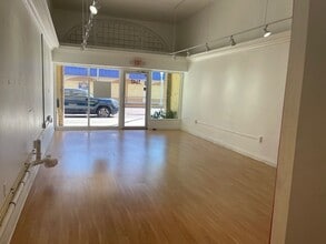 1528-1544 Broadway, Fort Myers, FL à louer Photo intérieure– Image 2 sur 6