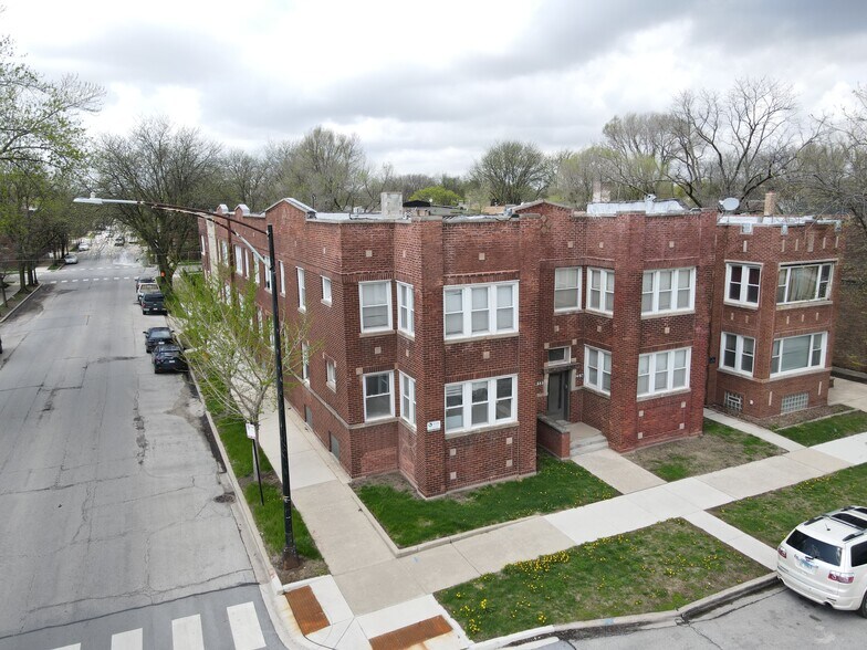 7156 S Rhodes Ave/ 7556 S Eberhart Ave portefeuille de 2 biens à vendre sur LoopNet.fr - Photo de l’immeuble – Image 2 sur 28