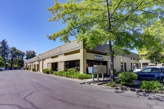 320 Tesconi Cir, Santa Rosa, CA à louer Photo de l’immeuble– Image 2 sur 9