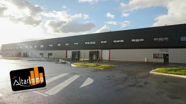 Plus de détails pour Local d'activités à louer