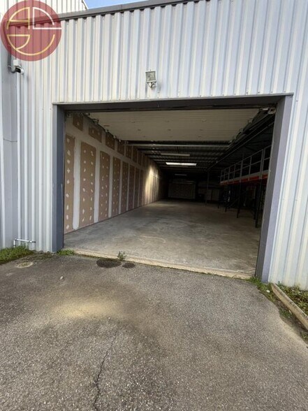 Industriel/Logistique dans Beaupuy à louer - Photo de l’immeuble – Image 3 sur 8