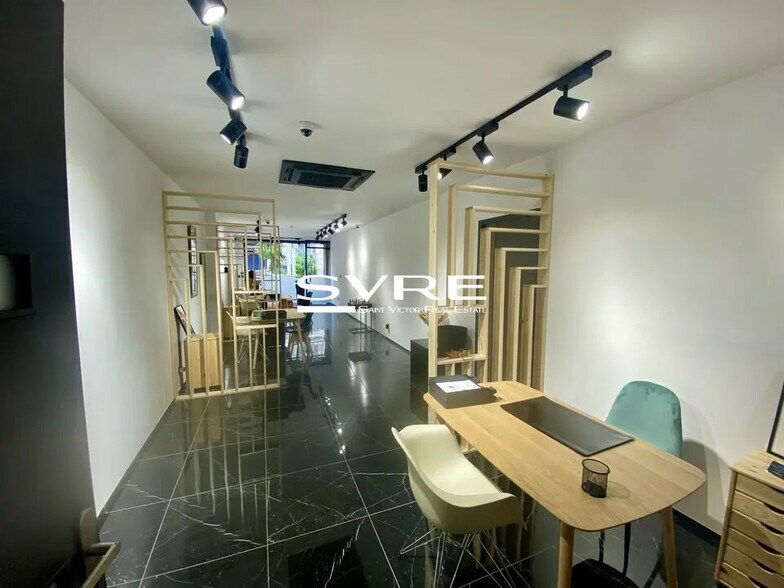 Local d'activités dans Marseille à vendre - Photo de l’immeuble – Image 3 sur 16