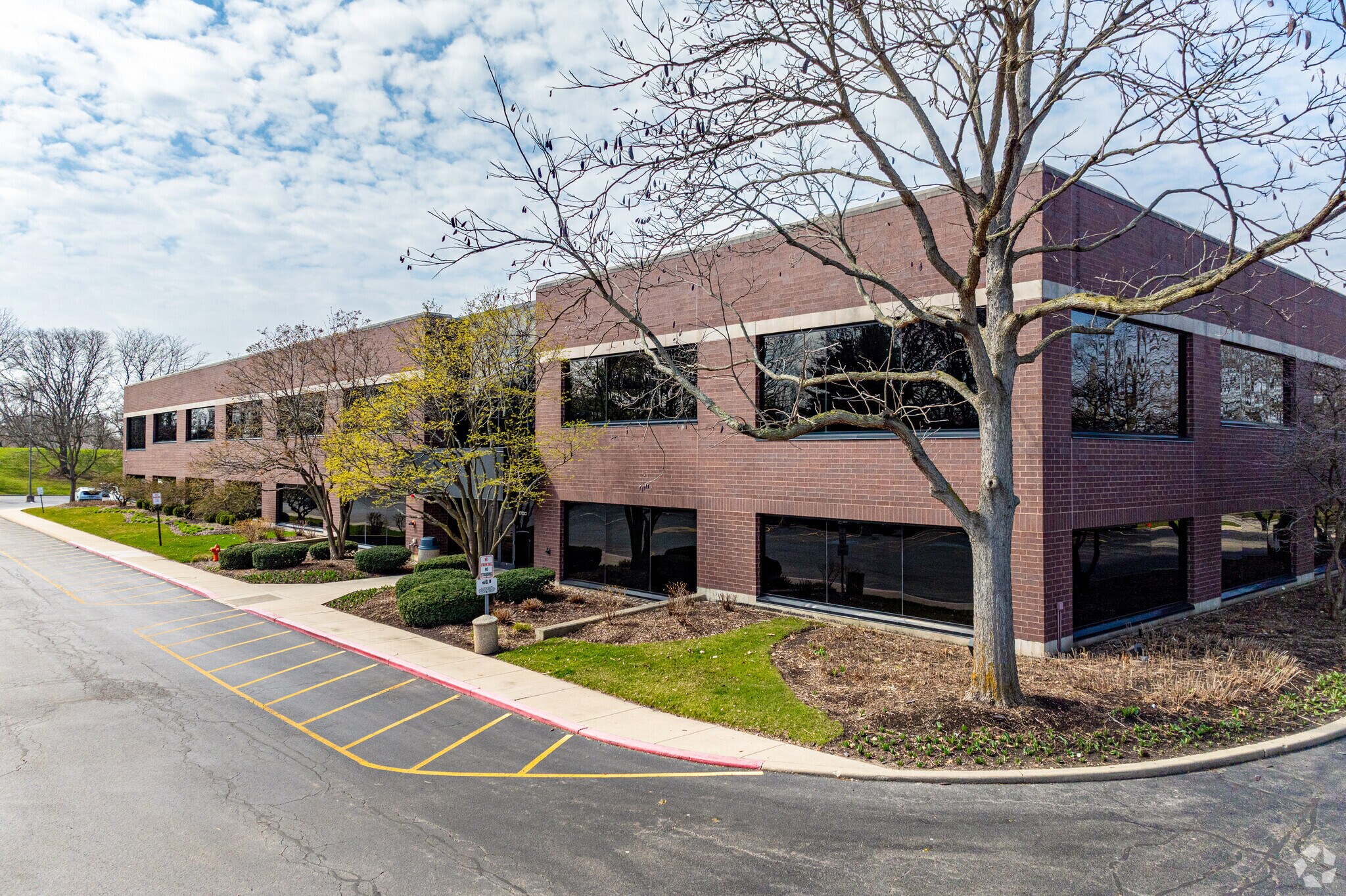 1700 Park St, Naperville, IL à louer Photo principale– Image 1 sur 39
