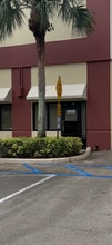 3801-3899 SW 30th Ave, Fort Lauderdale, FL à louer Photo de l’immeuble– Image 2 sur 9
