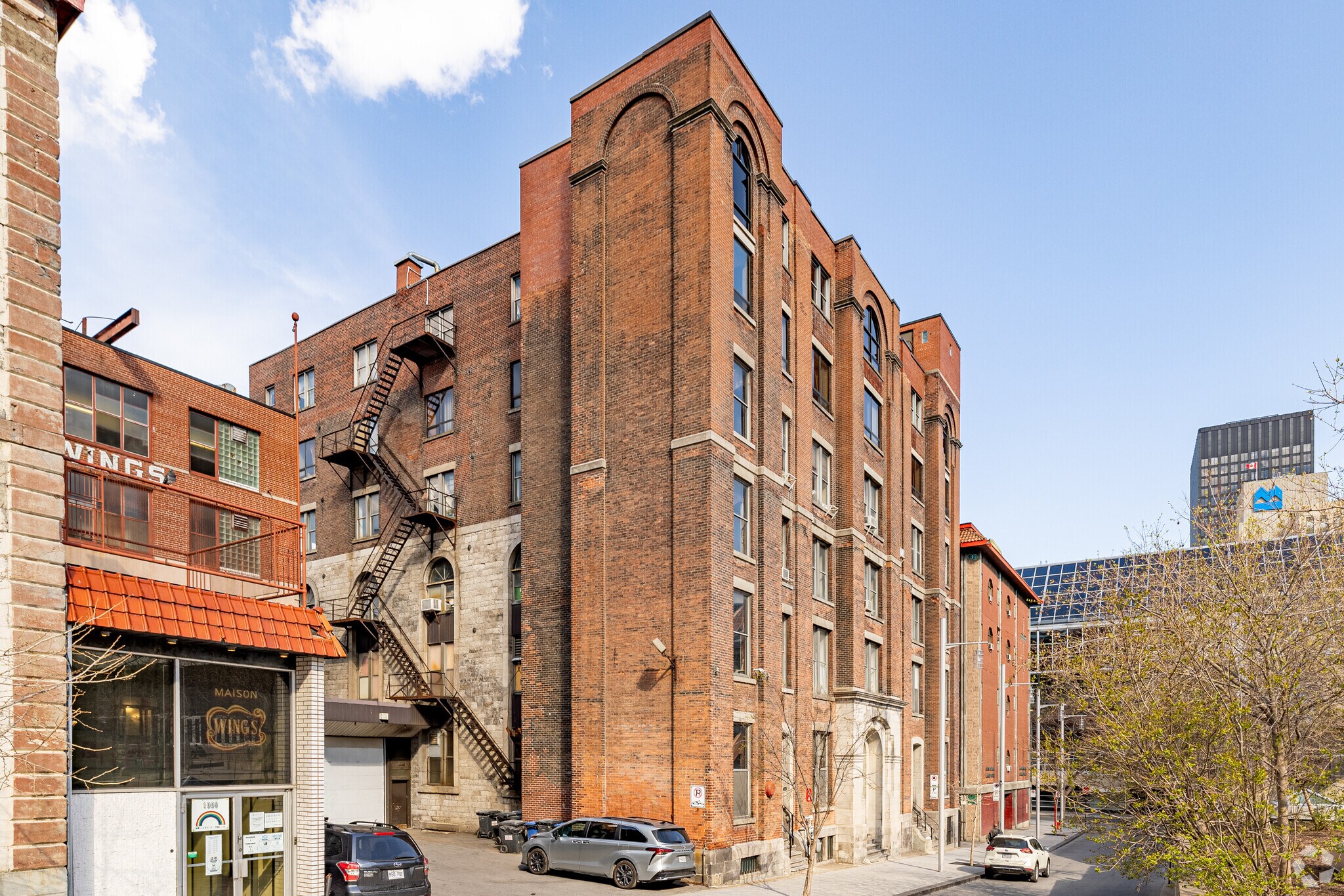 987-991 Rue Côté, Montréal, QC à vendre Photo principale– Image 1 sur 3