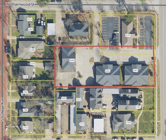 641 S Broadway Ave, Tyler, TX à louer - Photo de l’immeuble – Image 3 sur 28