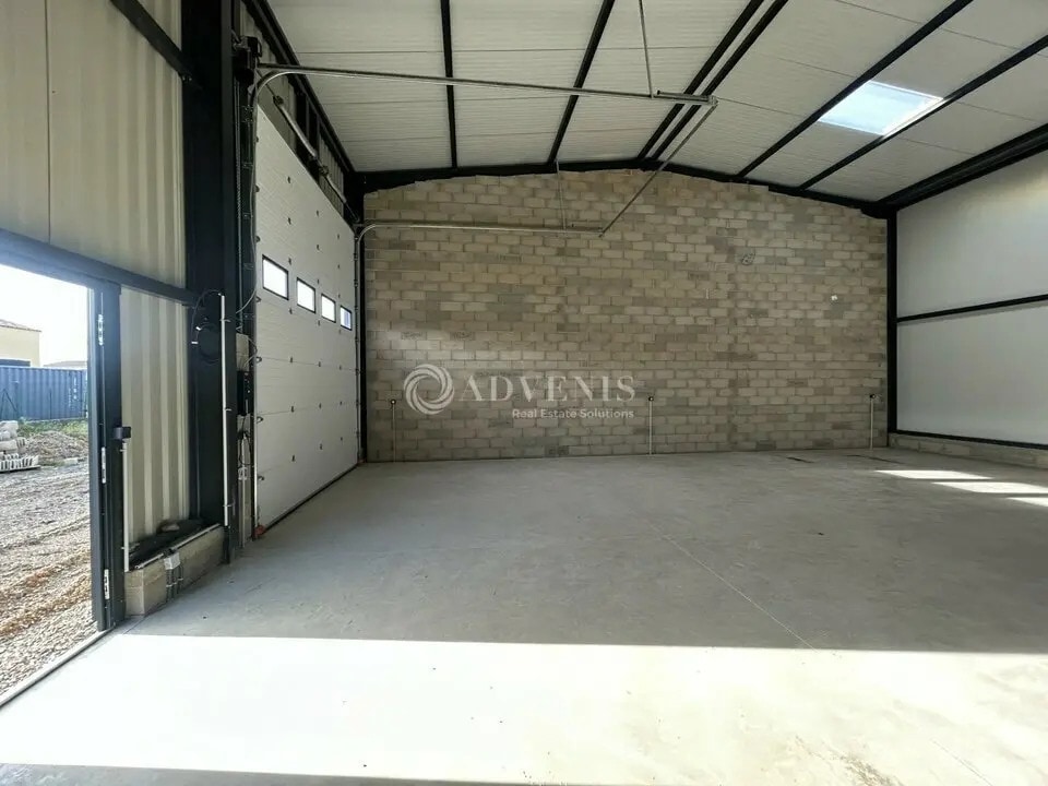 Industriel/Logistique dans Coursan à louer Photo de l’immeuble– Image 1 sur 4