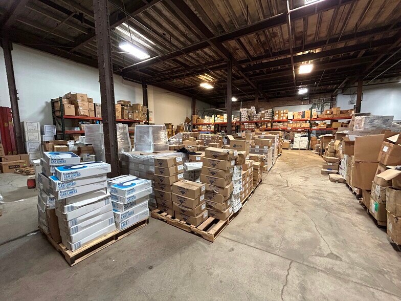 627 N Albany Ave, Chicago, IL à louer - Photo de l’immeuble – Image 3 sur 34