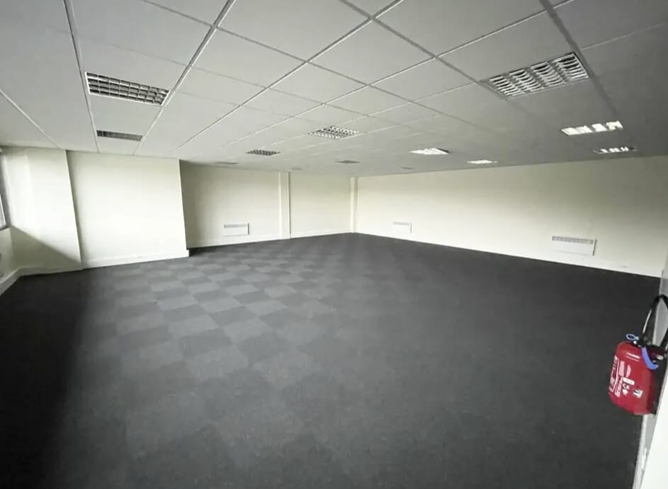 Industriel/Logistique dans Gonesse à louer Photo intérieure– Image 1 sur 3