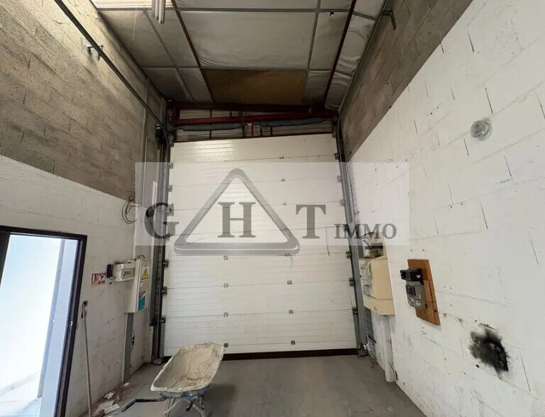 Industriel/Logistique dans Vaux-le-Pénil à louer - Photo intérieure – Image 2 sur 6