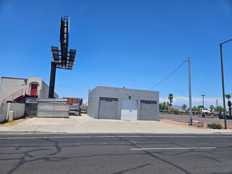 3124 E Washington St, Phoenix, AZ à louer - Photo de l’immeuble – Image 2 sur 4