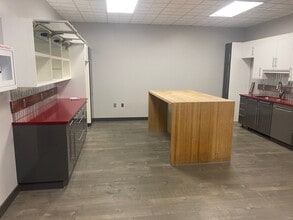 3909 Research Park Dr, Ann Arbor, MI à louer Photo intérieure– Image 1 sur 14