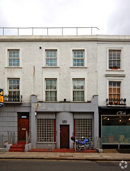132 Royal College St, Londres à vendre - Photo de l’immeuble – Image 2 sur 4