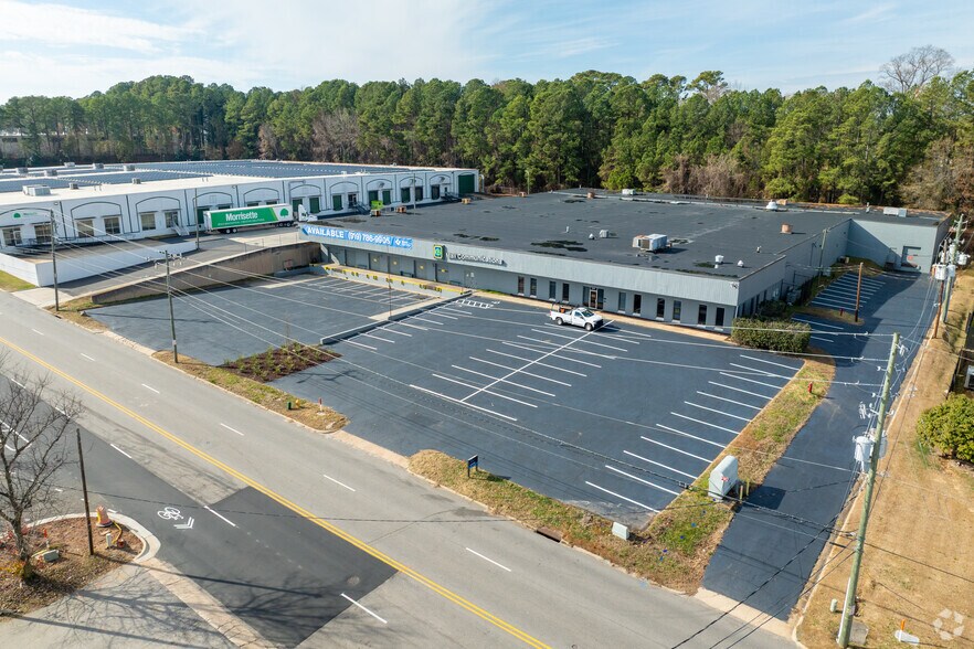 2319 Atlantic Ave, Raleigh, NC à louer - Photo de l’immeuble – Image 3 sur 7