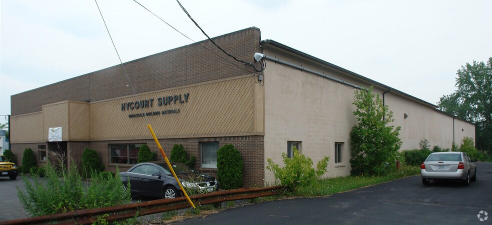 4040 New Court Ave, Syracuse, NY à vendre - Photo de l’immeuble – Image 3 sur 10