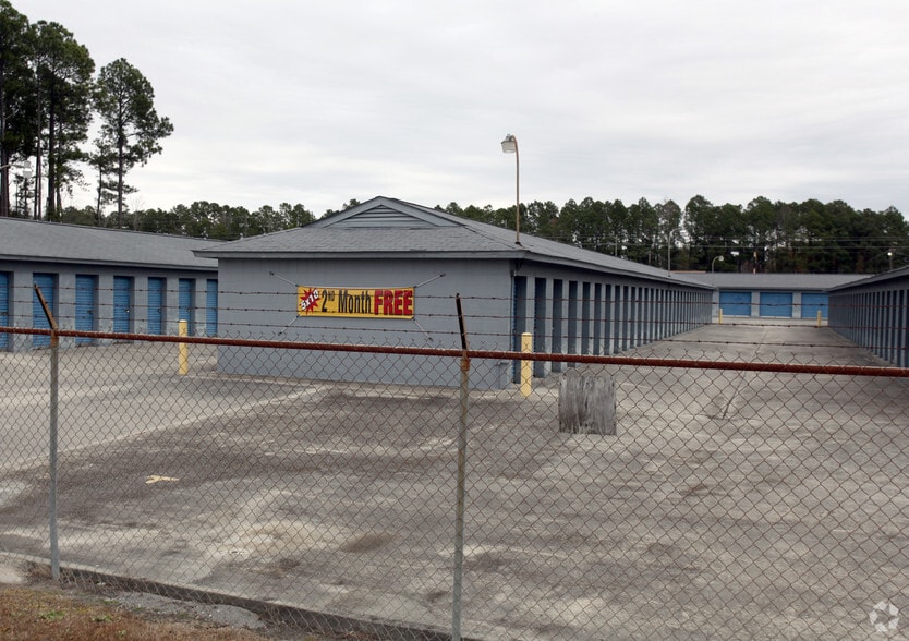 212 Center St, Jacksonville, NC à louer - Photo principale – Image 2 sur 4