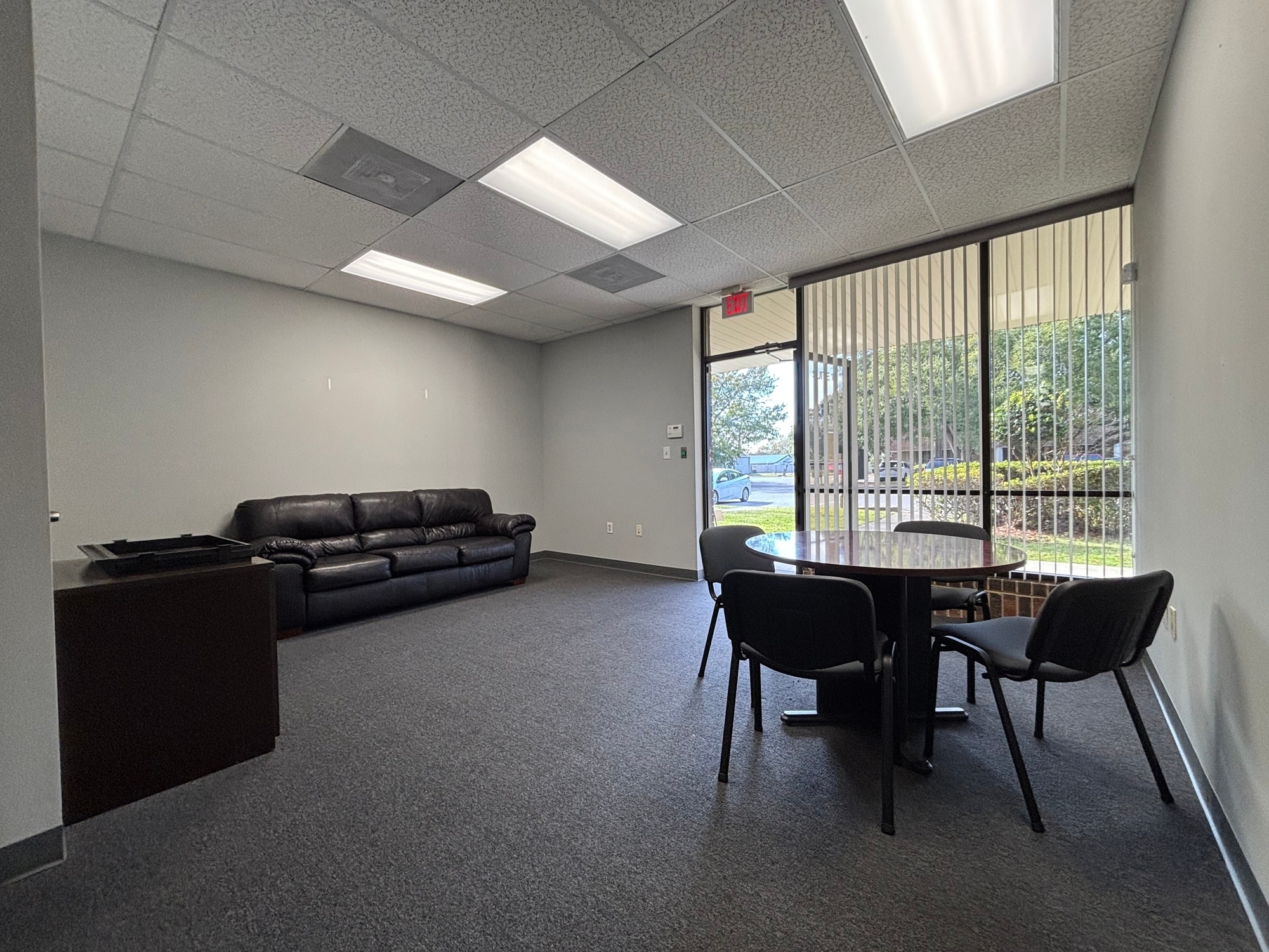 826 Creighton Rd, Pensacola, FL à louer Hall d’entrée– Image 1 sur 7