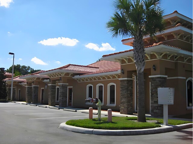 2856-2868 University Pky, Sarasota, FL à louer Photo de l’immeuble– Image 1 sur 9