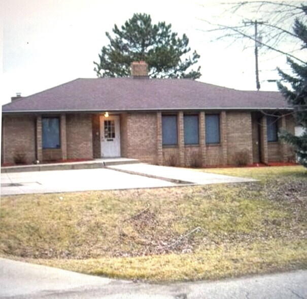 3691-3695 Sashabaw Rd, Waterford, MI à vendre - Photo de l’immeuble – Image 2 sur 9