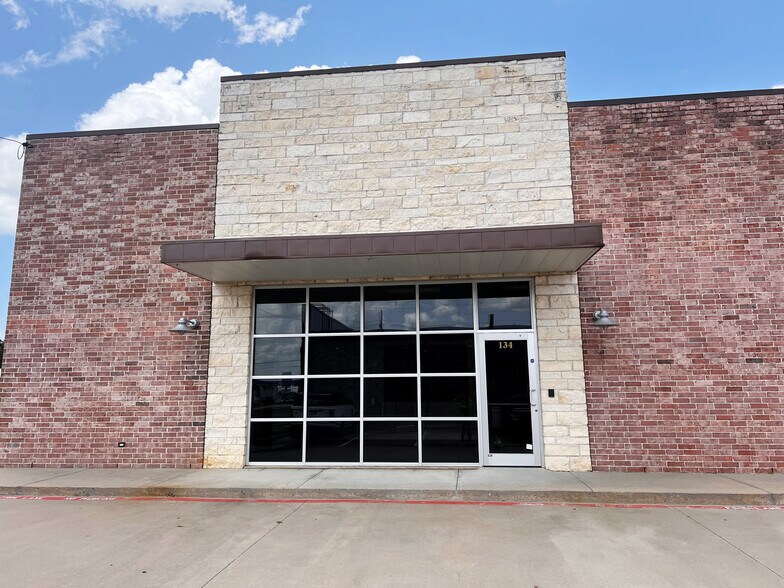 3010 W University Blvd, Durant, OK à louer - Photo de l’immeuble – Image 1 sur 3