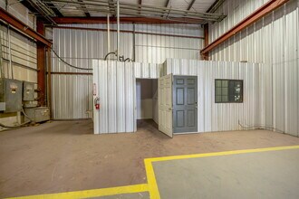 2833 Roosevelt Ave, San Antonio, TX à louer Photo intérieure– Image 2 sur 11