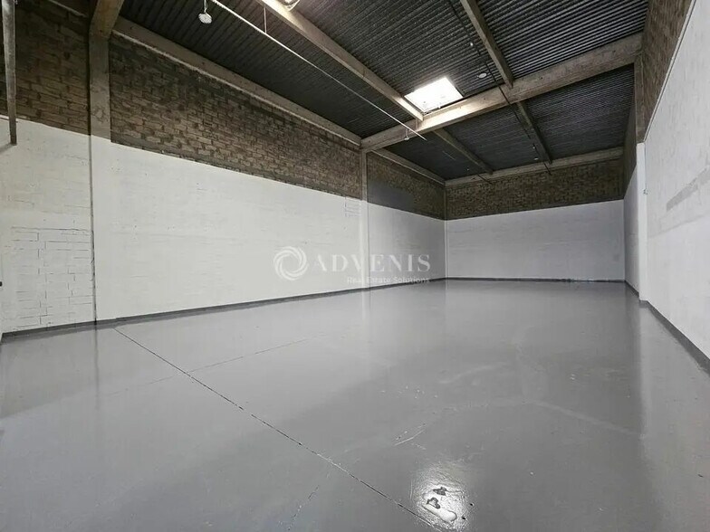 Local d’activités dans Gennevilliers à louer - Photo de l’immeuble – Image 3 sur 5