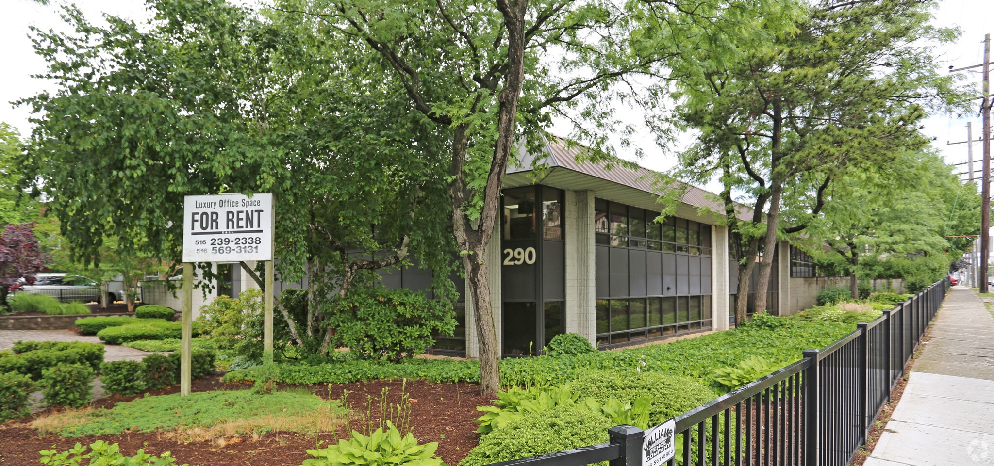 290 Central Ave, Lawrence, NY à louer Photo principale– Image 1 sur 13