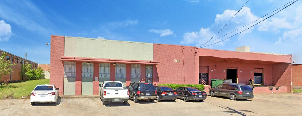5119 Sharp St, Dallas, TX à louer - Photo de l’immeuble – Image 1 sur 2