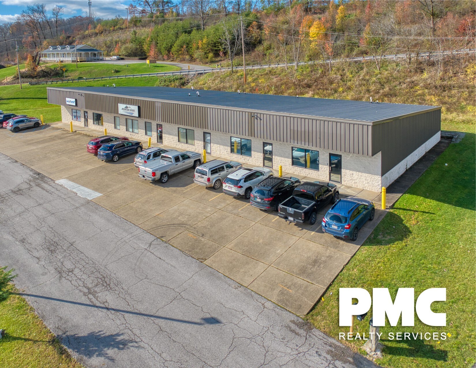 63 Hospitality Ln, Mineral Wells, WV à louer Photo principale– Image 1 sur 9