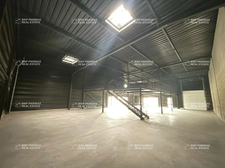 Local d'activités dans Sin-le-Noble à vendre - Photo de l’immeuble – Image 3 sur 10