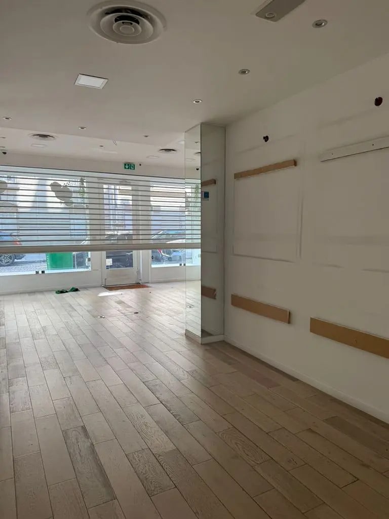 Local commercial dans Paris à louer Photo intérieure– Image 1 sur 3