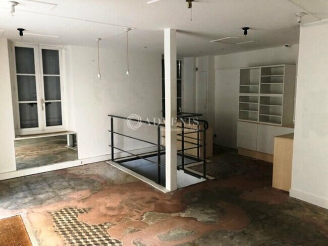 Plus de détails pour Local commercial à vendre