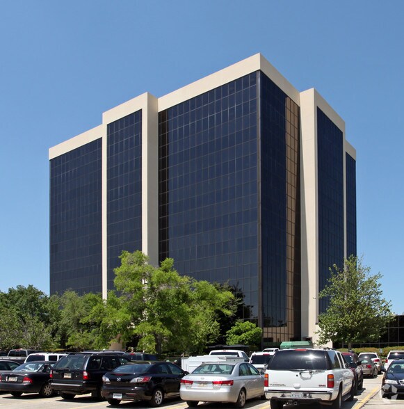 8550 United Plaza Blvd, Baton Rouge, LA à louer - Photo principale – Image 1 sur 5
