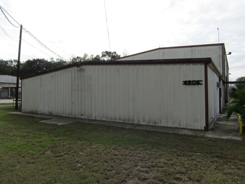 4806 E Old Spanish Trl, Jeanerette, LA à vendre - Photo de l’immeuble – Image 2 sur 25
