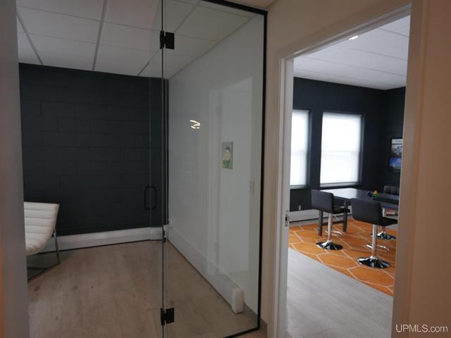 View Photo