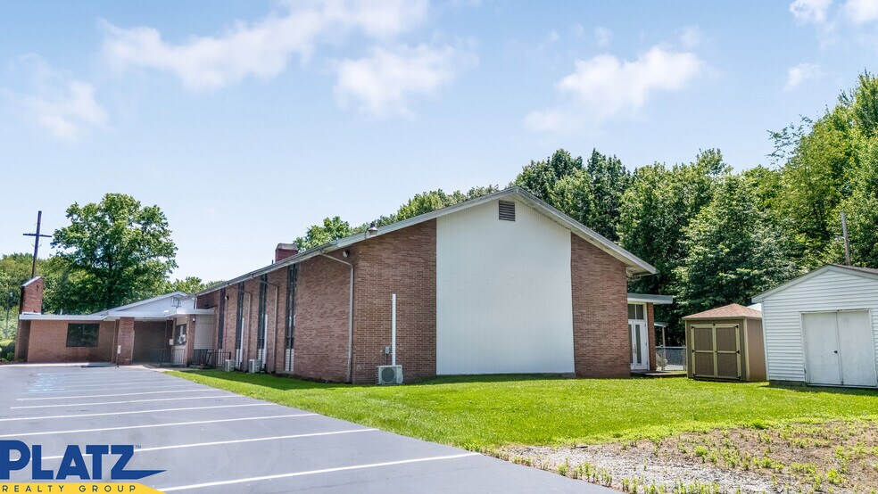 4570 Lockwood Blvd, Youngstown, OH à louer - Photo de l’immeuble – Image 2 sur 5