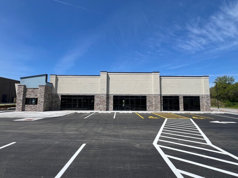 201 Scott Troy Rd, O'Fallon, IL à louer - Photo de l’immeuble – Image 1 sur 3