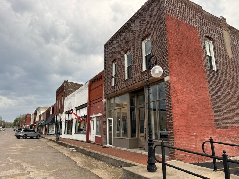 207 W Main St, Ash Grove, MO à vendre - Photo de l’immeuble – Image 3 sur 14