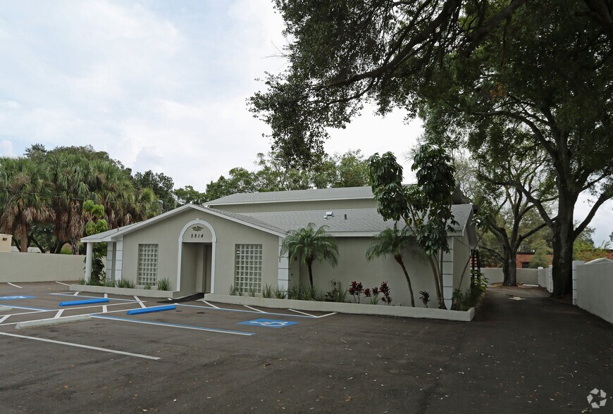 2814 W Dr Martin Luther King Jr Blvd, Tampa, FL à louer - Photo de l’immeuble – Image 2 sur 10