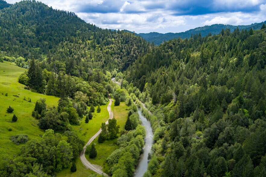 00 Reed Mountain Ranch Road, Garberville, CA à vendre - Photo de l’immeuble – Image 2 sur 13