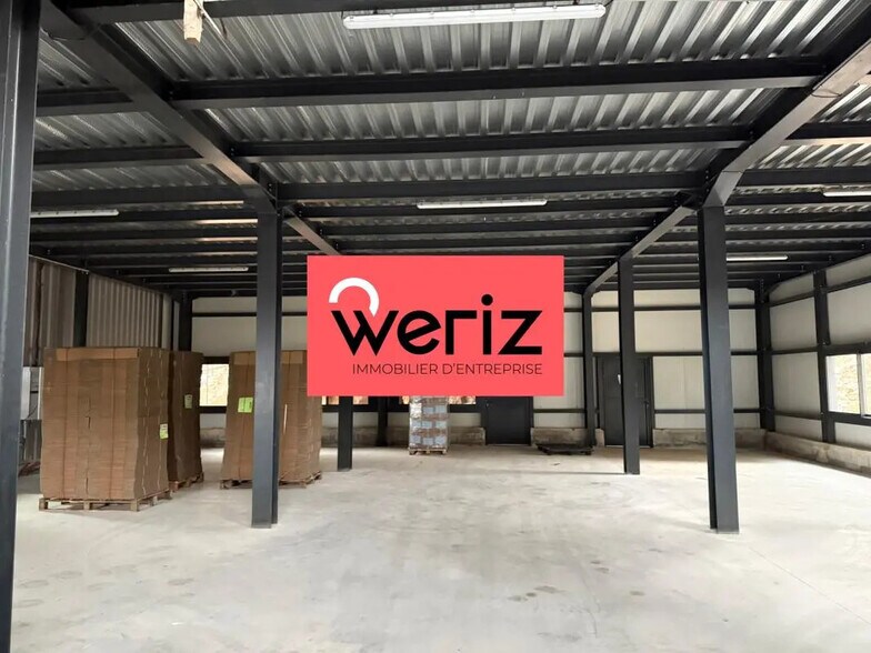 Local d’activités dans Roquefort-la-Bédoule à louer - Photo de l’immeuble – Image 3 sur 8