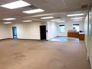 Twinsburg - 7996 Darrow Road17